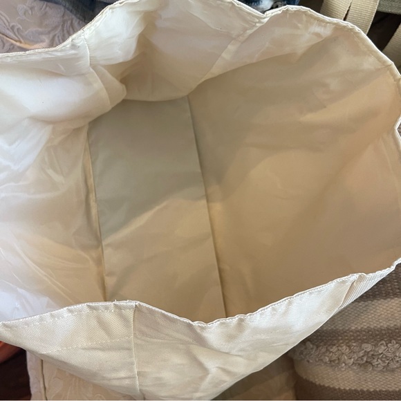 Signature tote - Picture 6 of 12